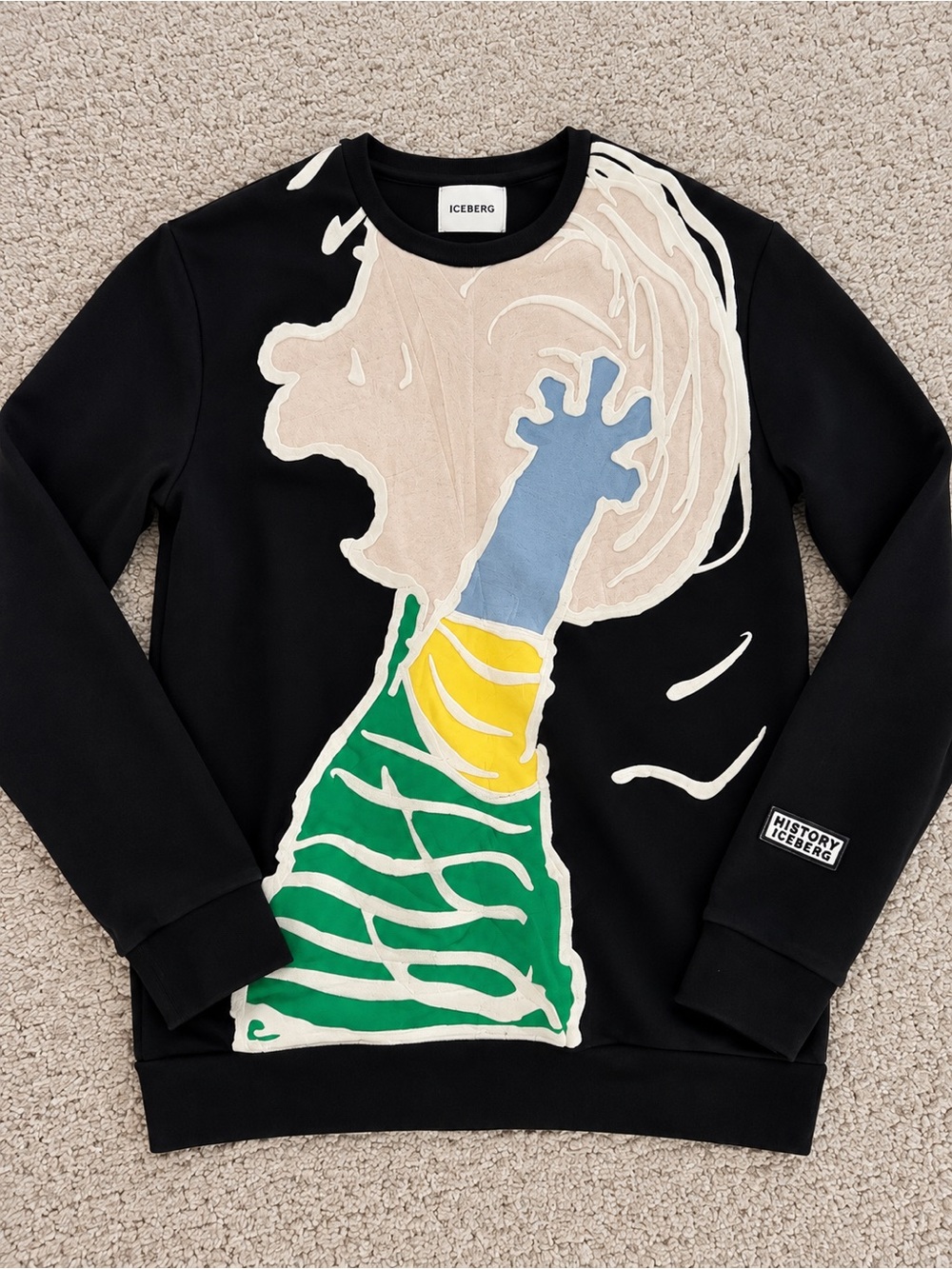 Iceberg History sweatshirt size M. Unisex